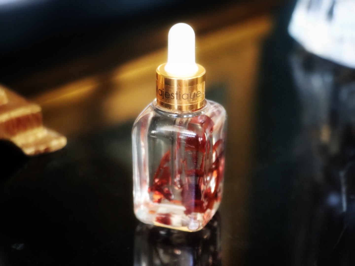 Majestique, Royal Self-esteem: Exude the Inner Power. Eliminate self-doubt. Activate Royal energy