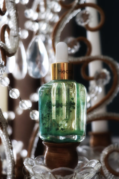 Hecate Parfum: Awaken your gifts. Sharpen your intuition. Heal the witch wound.