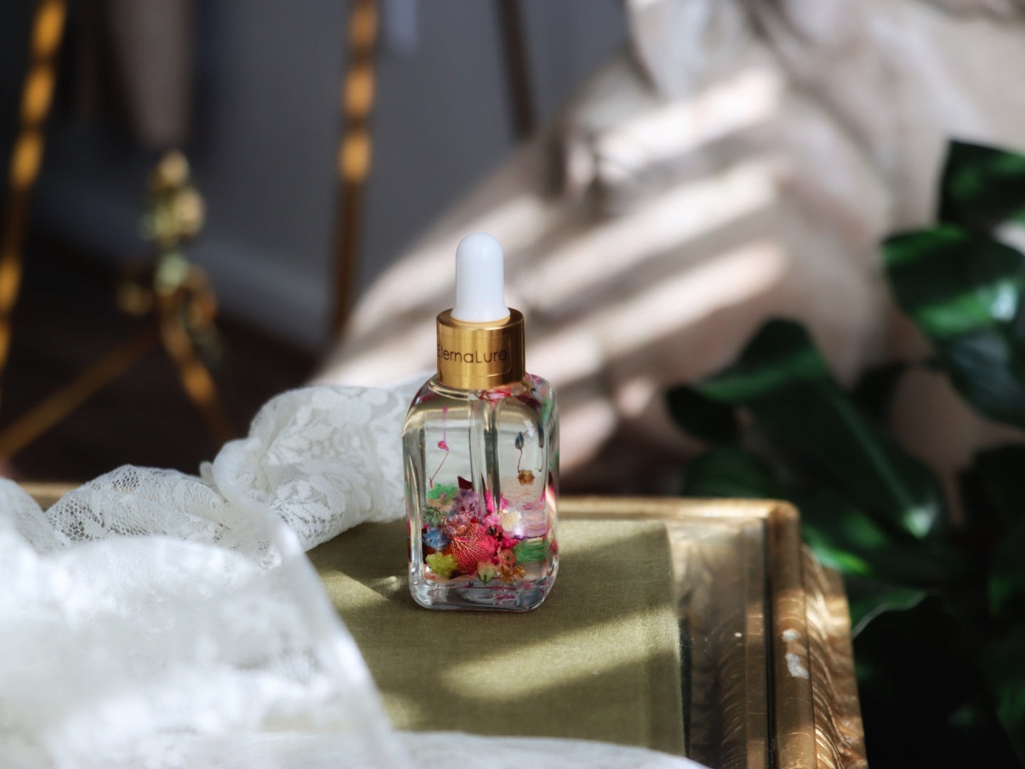 EternaLure, Love Activator:
Attract love. Heal patterns. Embody the frequency of devotion.