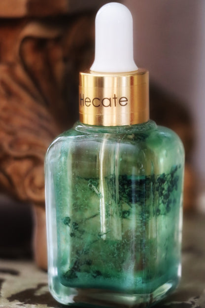 Hecate Parfum: Awaken your gifts. Sharpen your intuition. Heal the witch wound.