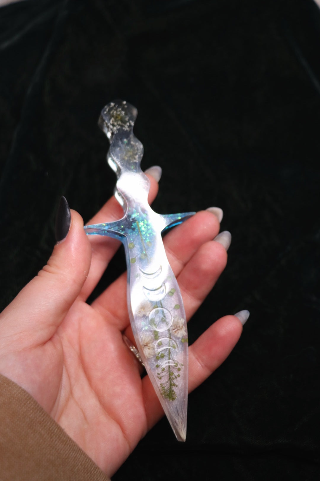 Queens Advisor Ritual Dagger - aligning with your shadow side, dark feminine power, protection of boundaries