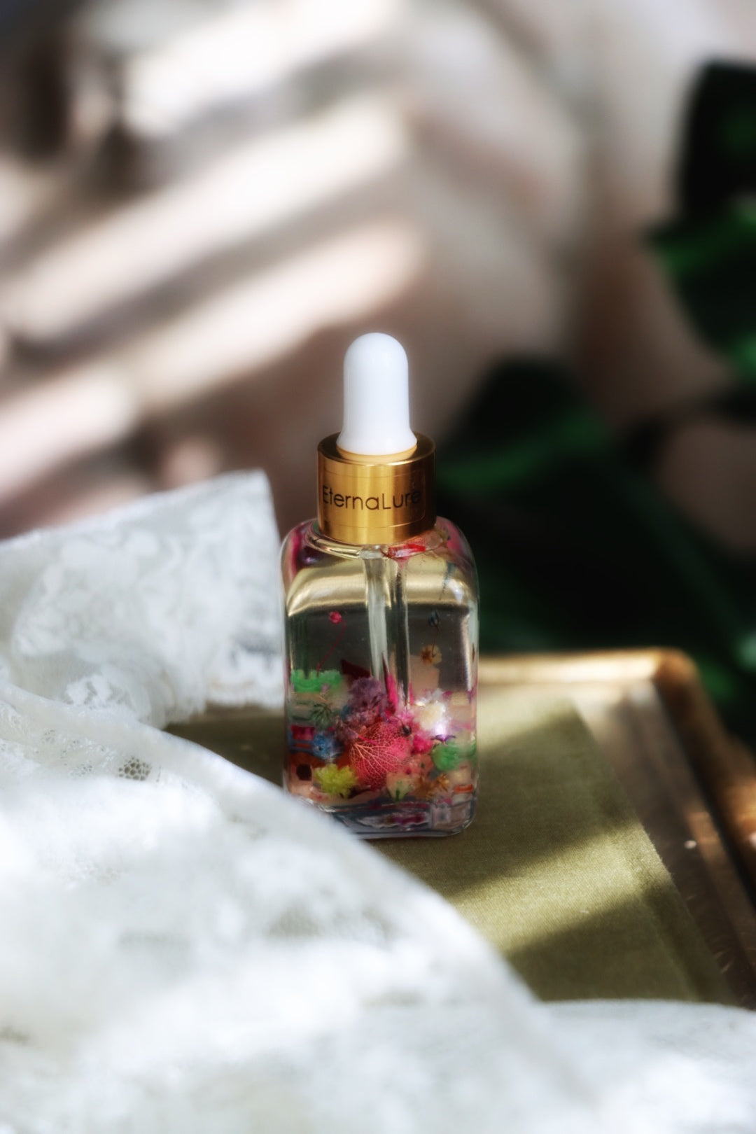 EternaLure, Love Activator:
Attract love. Heal patterns. Embody the frequency of devotion.