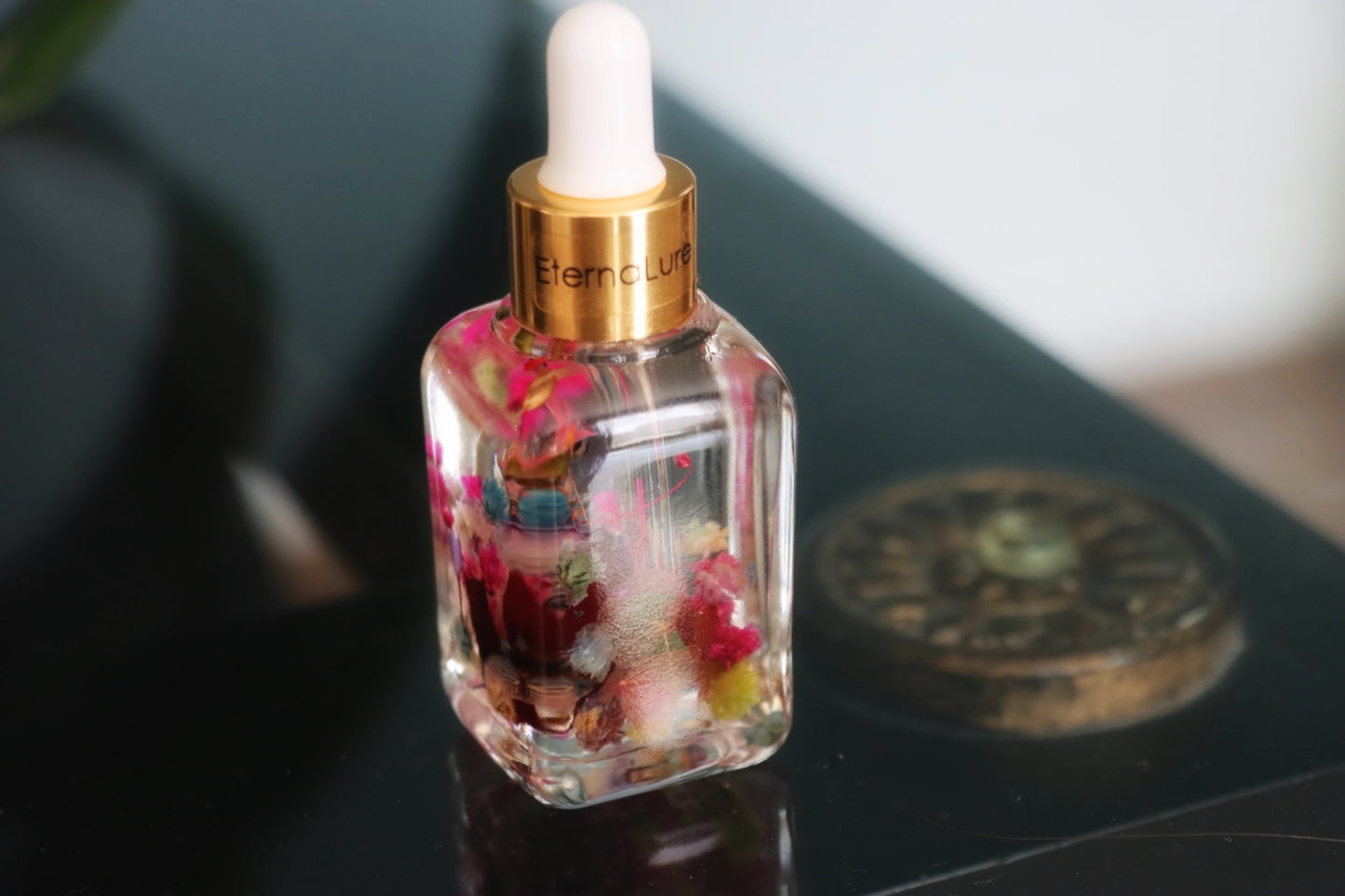 EternaLure, Love Activator:
Attract love. Heal patterns. Embody the frequency of devotion.