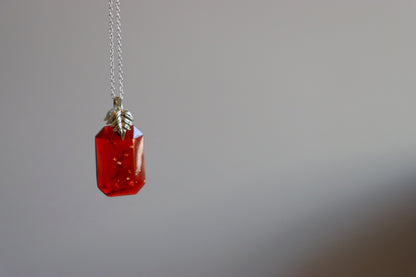 Crimson Mystery Amulet - alluring and mysterious energy