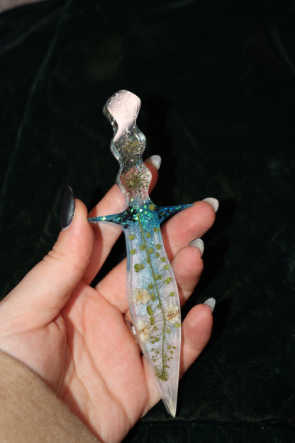 Queens Advisor Ritual Dagger - aligning with your shadow side, dark feminine power, protection of boundaries